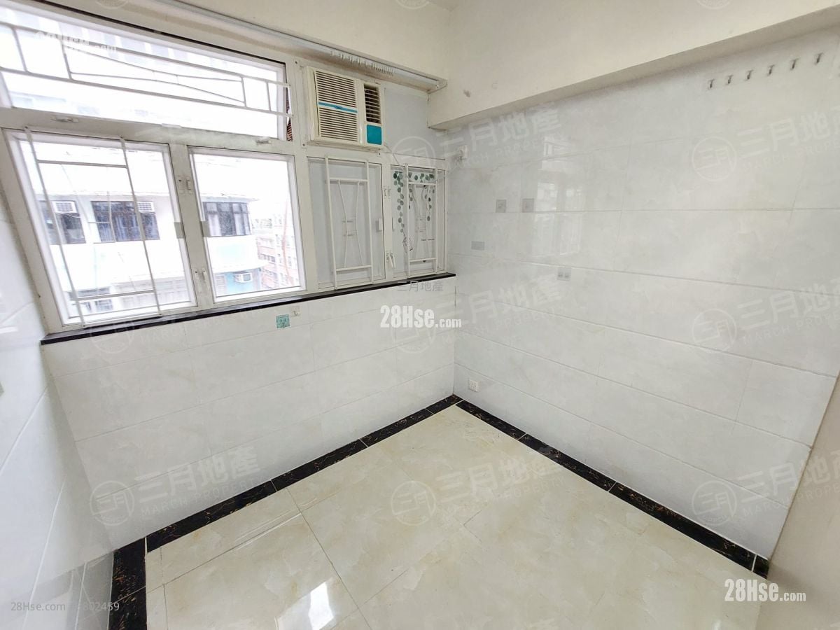 9-23 Hak Po Street Sell 4 Bedrooms , 4 Bathrooms 618 ft²