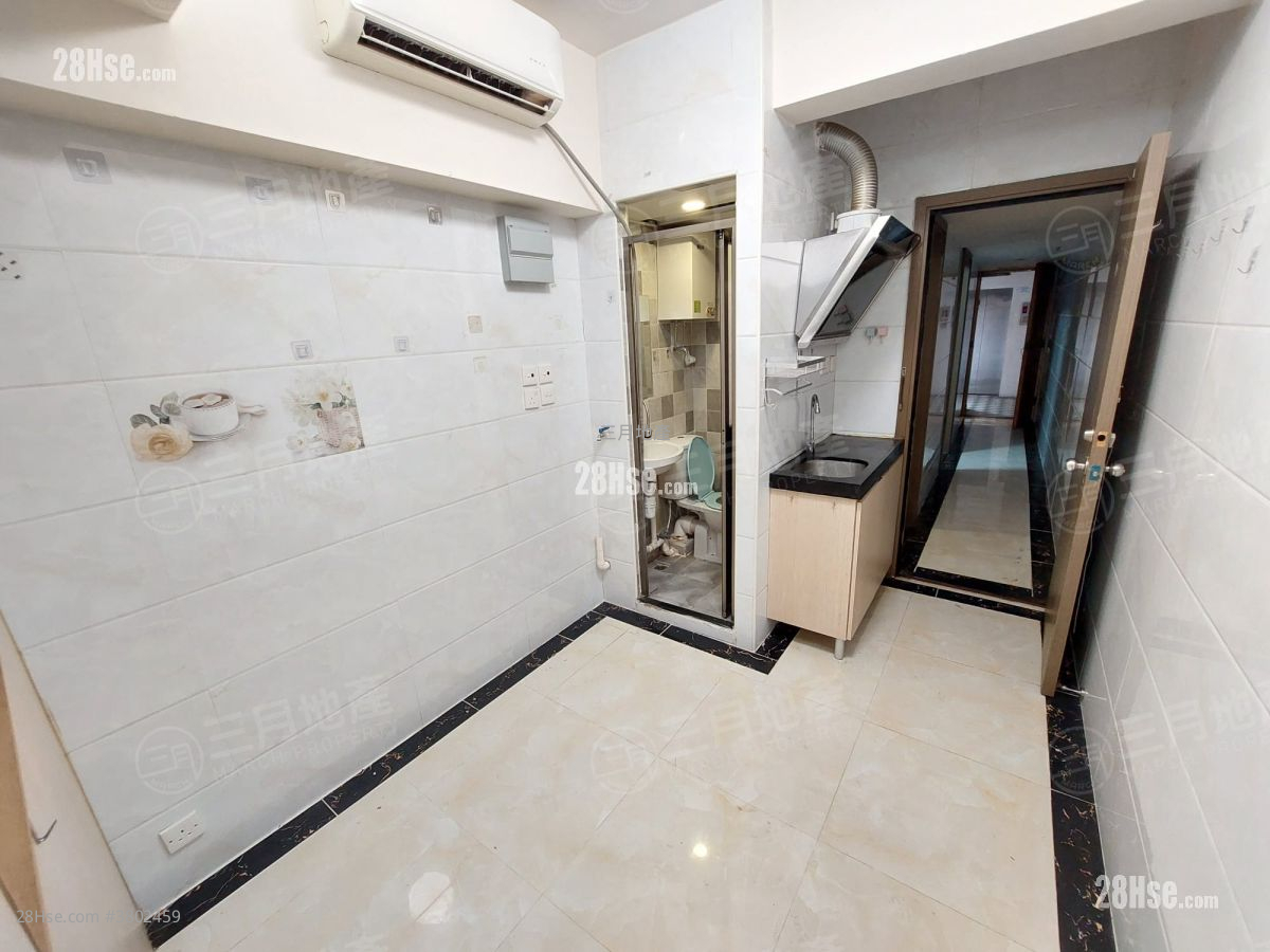 9-23 Hak Po Street Sell 4 Bedrooms , 4 Bathrooms 618 ft²