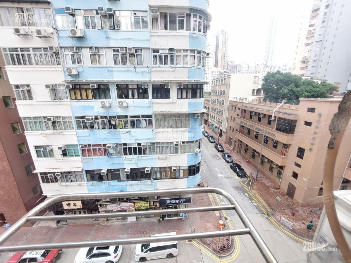 9-23 Hak Po Street Sell 4 Bedrooms , 4 Bathrooms 618 ft²