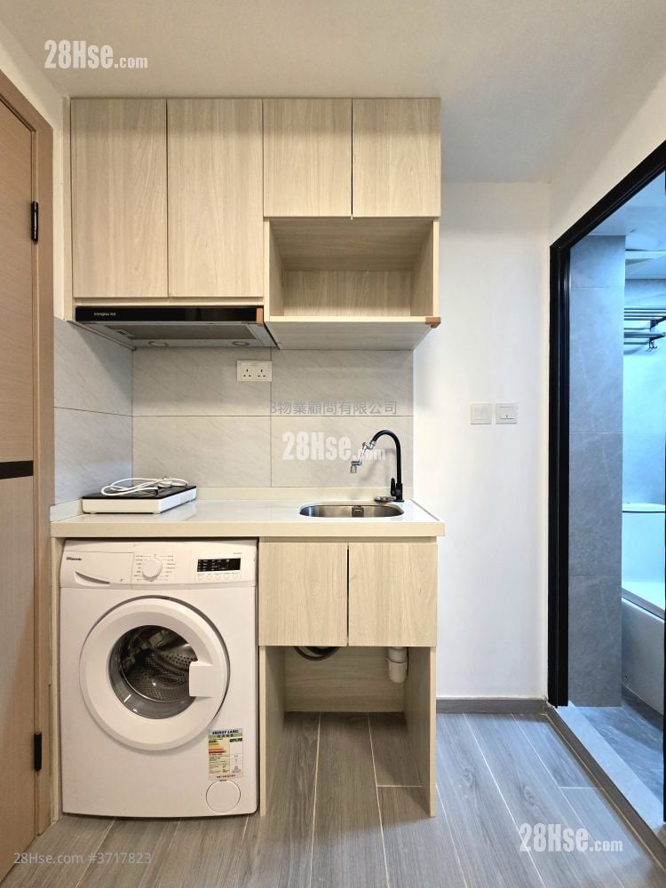 Kim Tak Building Rental 1 Bedroom , 1 Bathroom 150 ft²