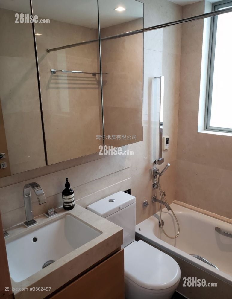 York Place Rental 3 Bedrooms , 2 Bathrooms 777 ft²