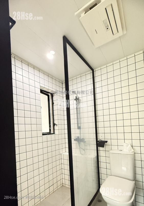 蓝天海岸 售盘 1 房 , 1 浴室 561 平方尺