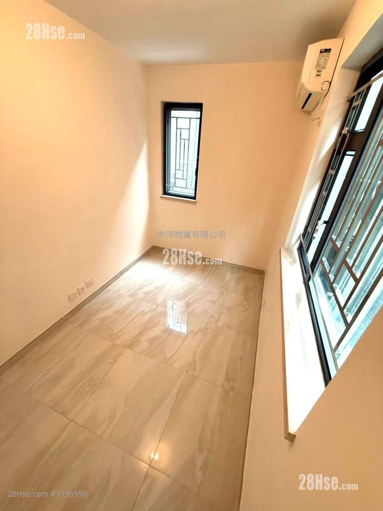 bedroom 2: Village Rental 2 Bedrooms , 1 Bathroom