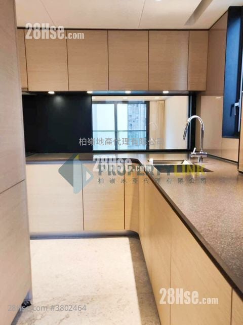 Arezzo Rental 3 Bedrooms , 2 Bathrooms 1,314 ft²