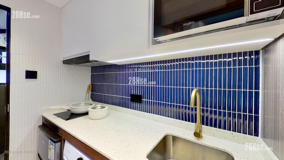 浴室: 士丹顿街9-11号 租盘 2 房 , 1 浴室 300 平方尺