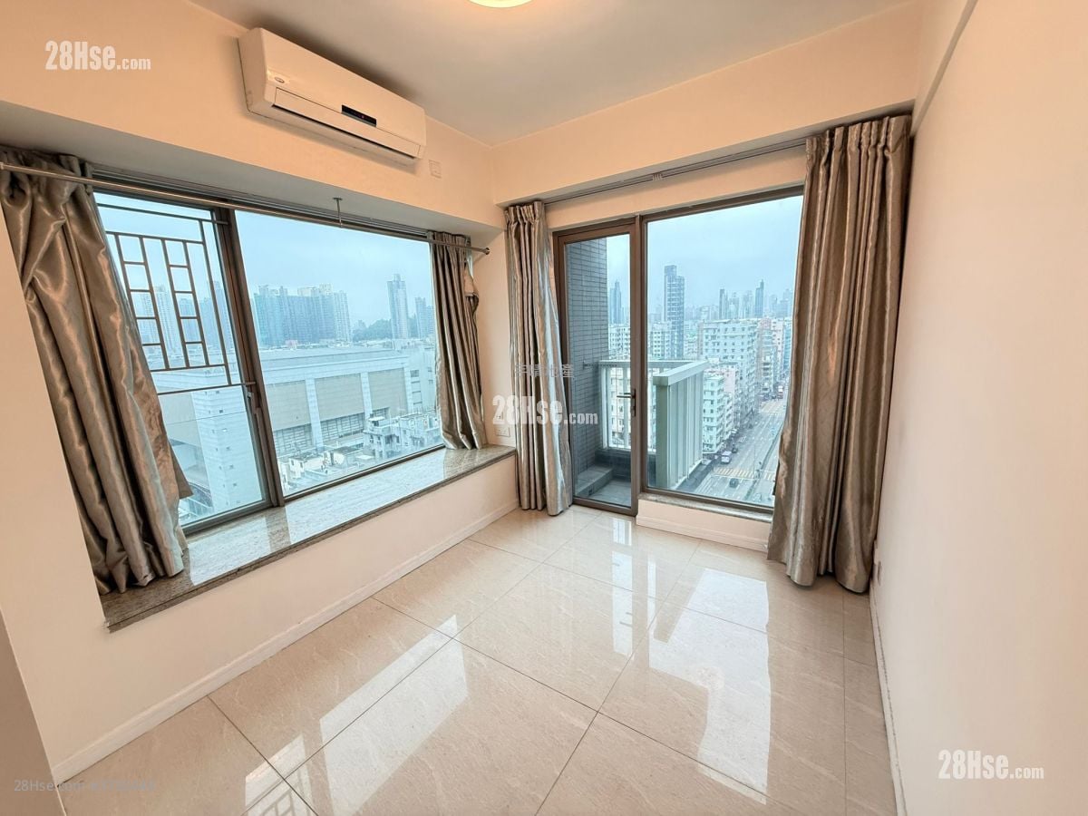 Trinity Towers Sell 3 Bedrooms , 2 Bathrooms 711 ft²