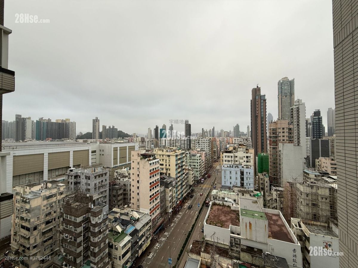 Trinity Towers Sell 3 Bedrooms , 2 Bathrooms 711 ft²