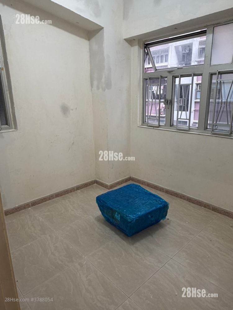 Loong King Mansion Rental 2 Bedrooms , 1 Bathroom 386 ft²