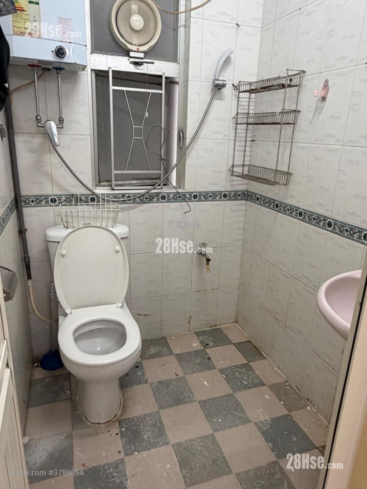 Loong King Mansion Rental 2 Bedrooms , 1 Bathroom 386 ft²