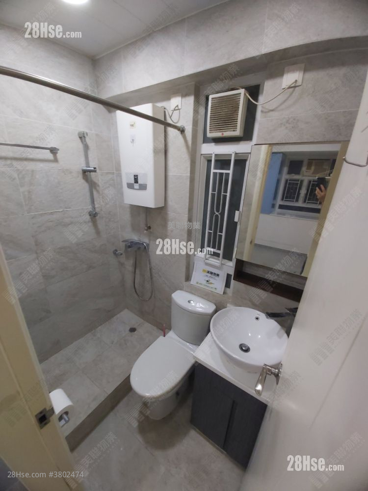 Po Sing Centre Sell 2 Bedrooms , 1 Bathroom 282 ft²