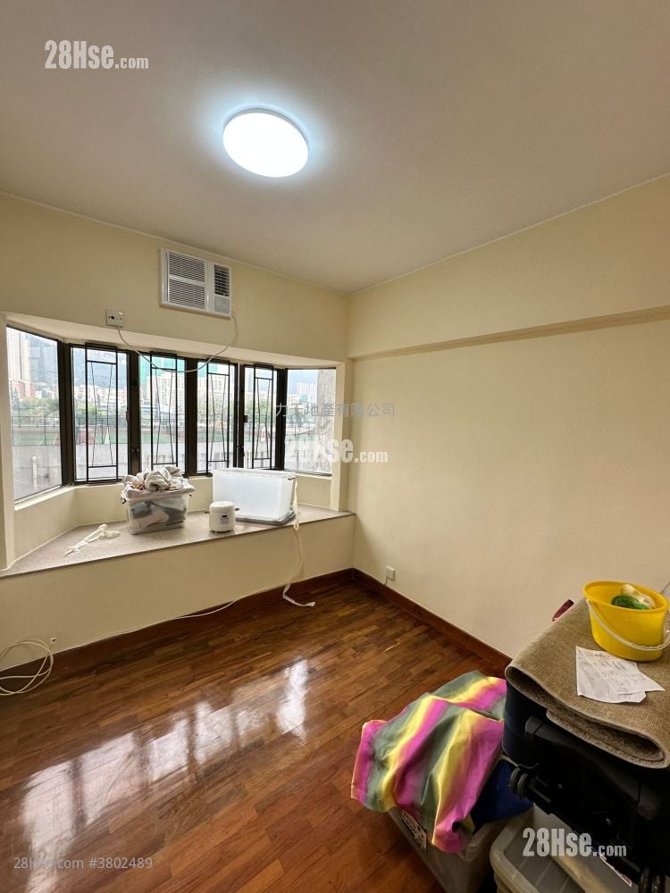 Belair Gardens Sell 3 Bedrooms , 1 Bathroom 670 ft²