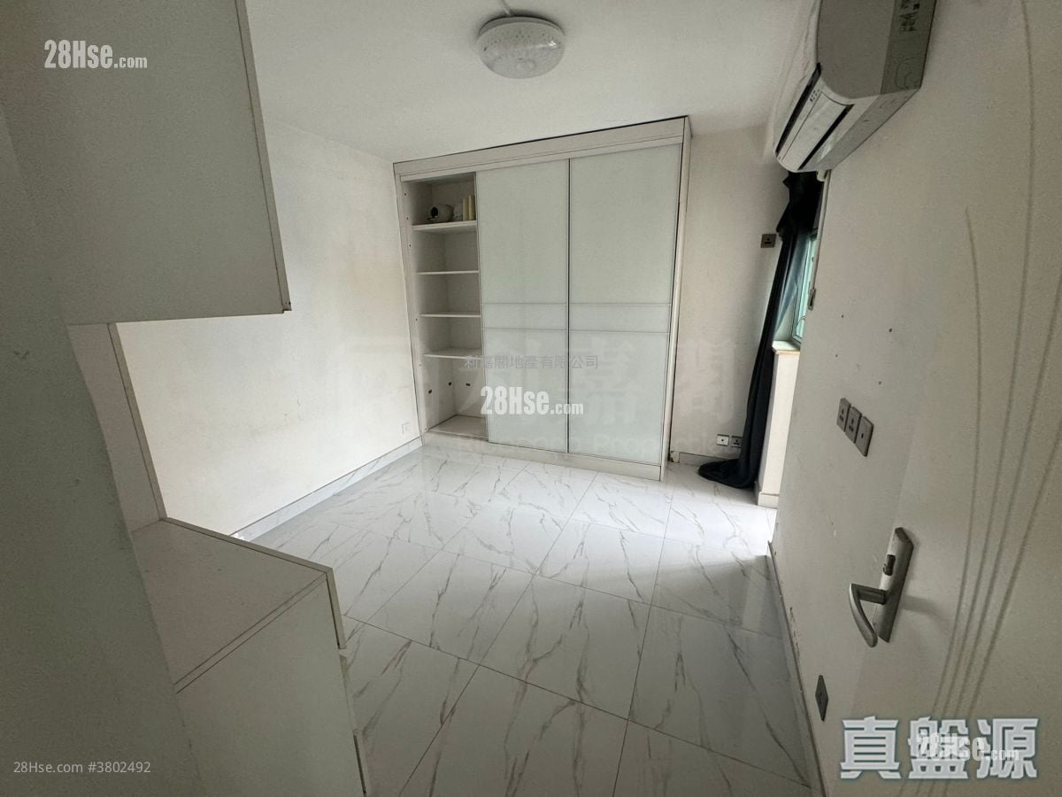 Mei Foo Sun Chuen Sell 2 Bedrooms 631 ft²