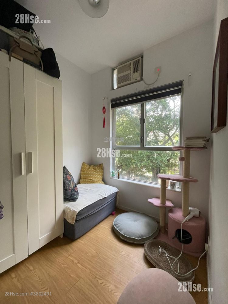 Ko Nga Court Sell 2 Bedrooms , 1 Bathroom 311 ft²