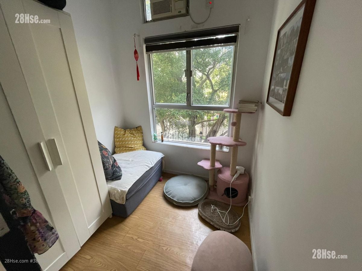 Ko Nga Court Sell 2 Bedrooms , 1 Bathroom 311 ft²