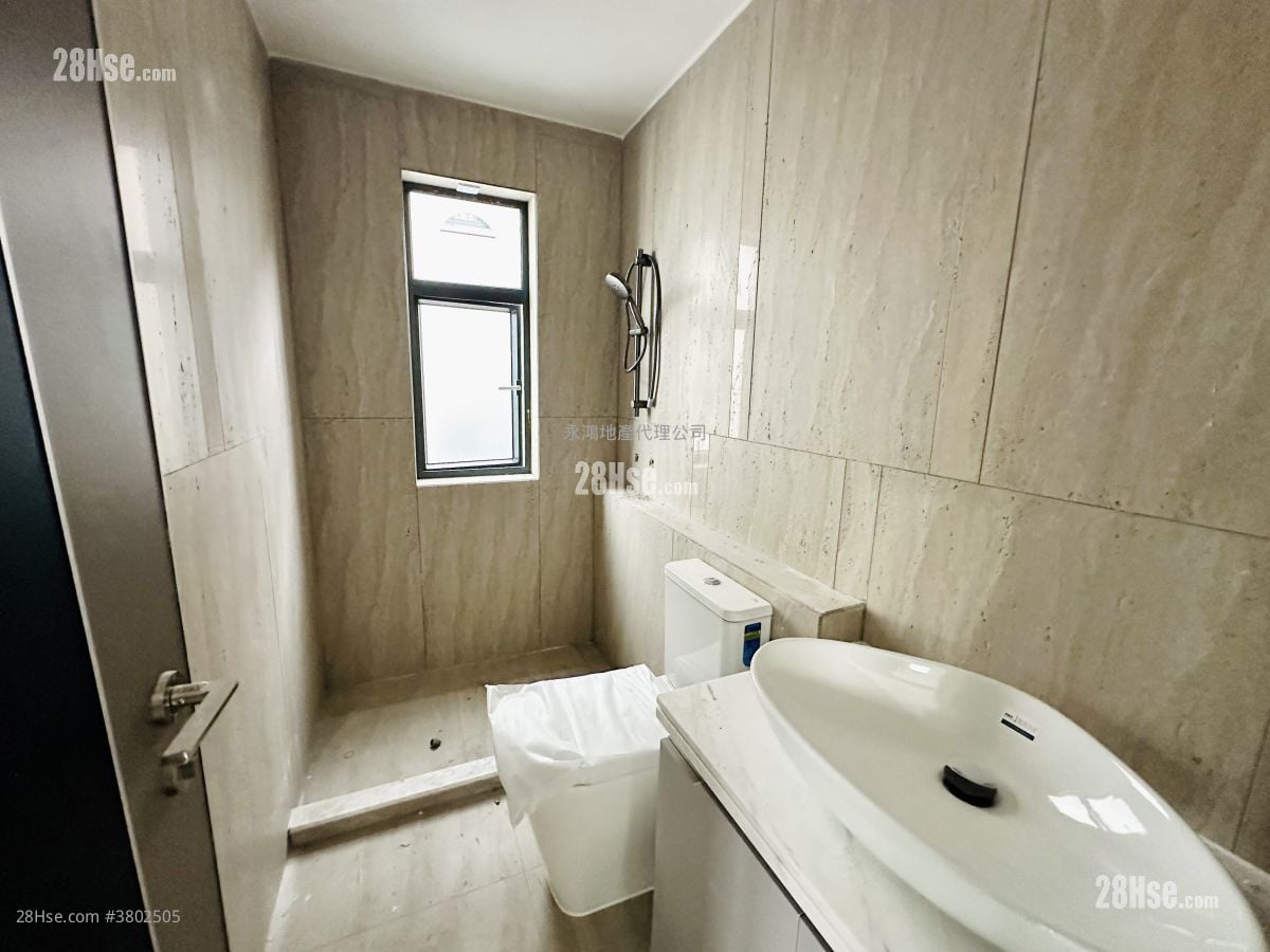 村屋 售盘 3 房 , 2 浴室