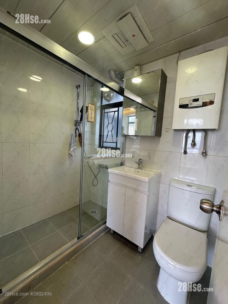 Tai Hing Gardens Sell 2 Bedrooms , 1 Bathroom 475 ft²