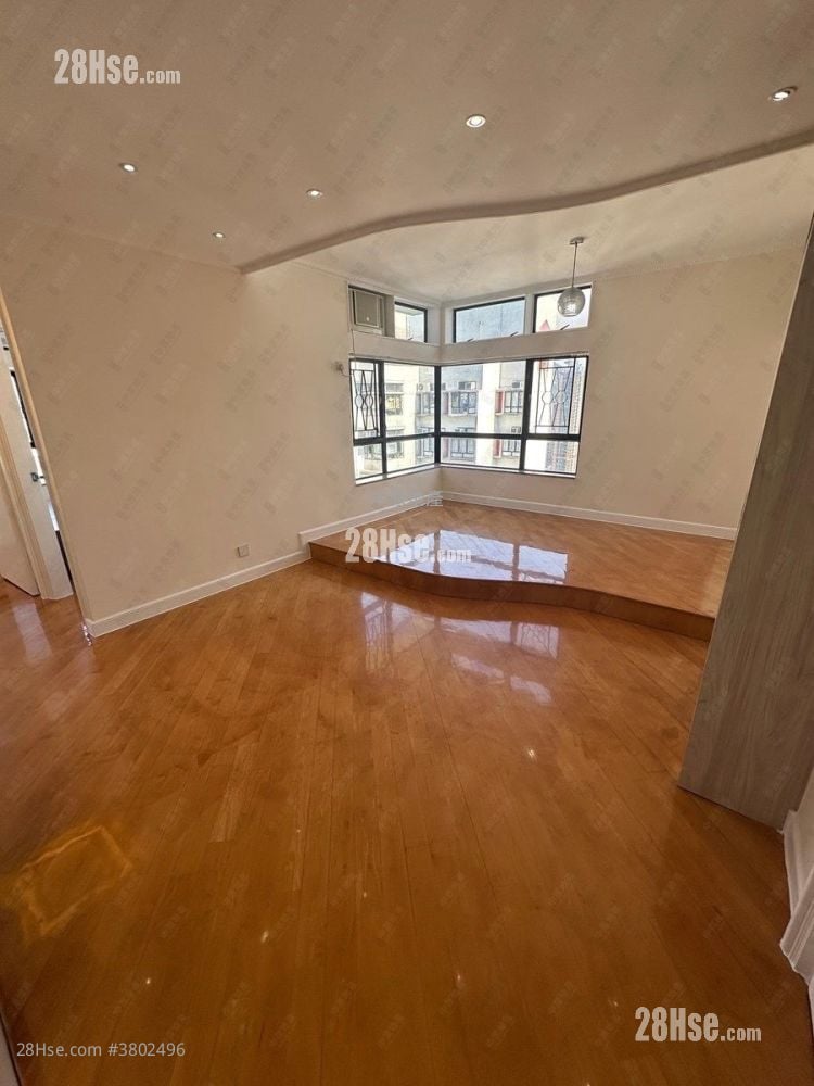 Tai Hing Gardens Sell 2 Bedrooms , 1 Bathroom 475 ft²