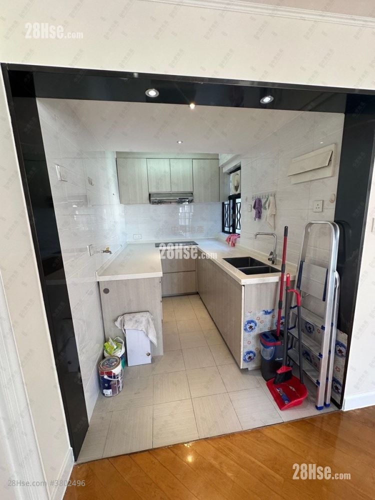 Tai Hing Gardens Sell 2 Bedrooms , 1 Bathroom 475 ft²