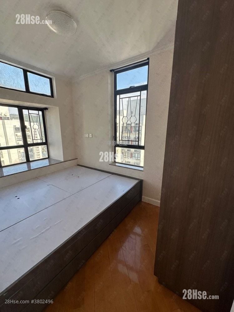 Tai Hing Gardens Sell 2 Bedrooms , 1 Bathroom 475 ft²