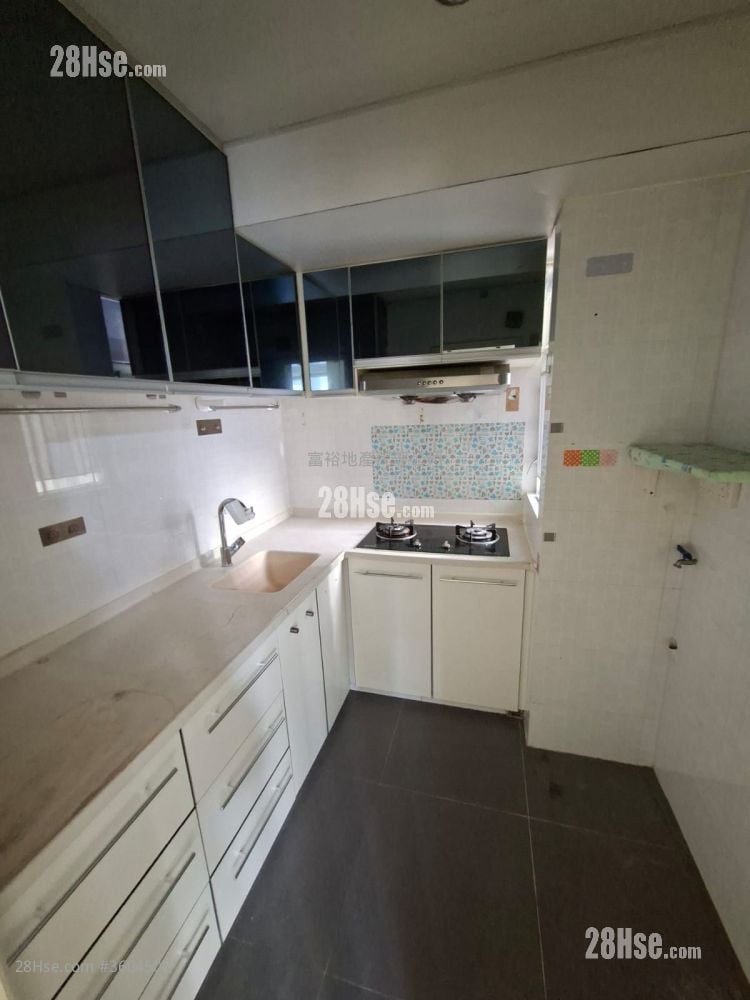 Tsuen Wan Plaza Sell 2 Bedrooms , 1 Bathroom 433 ft²