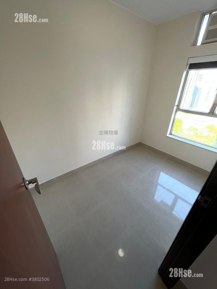 Ko Nga Court Sell 3 Bedrooms , 1 Bathroom 477 ft²