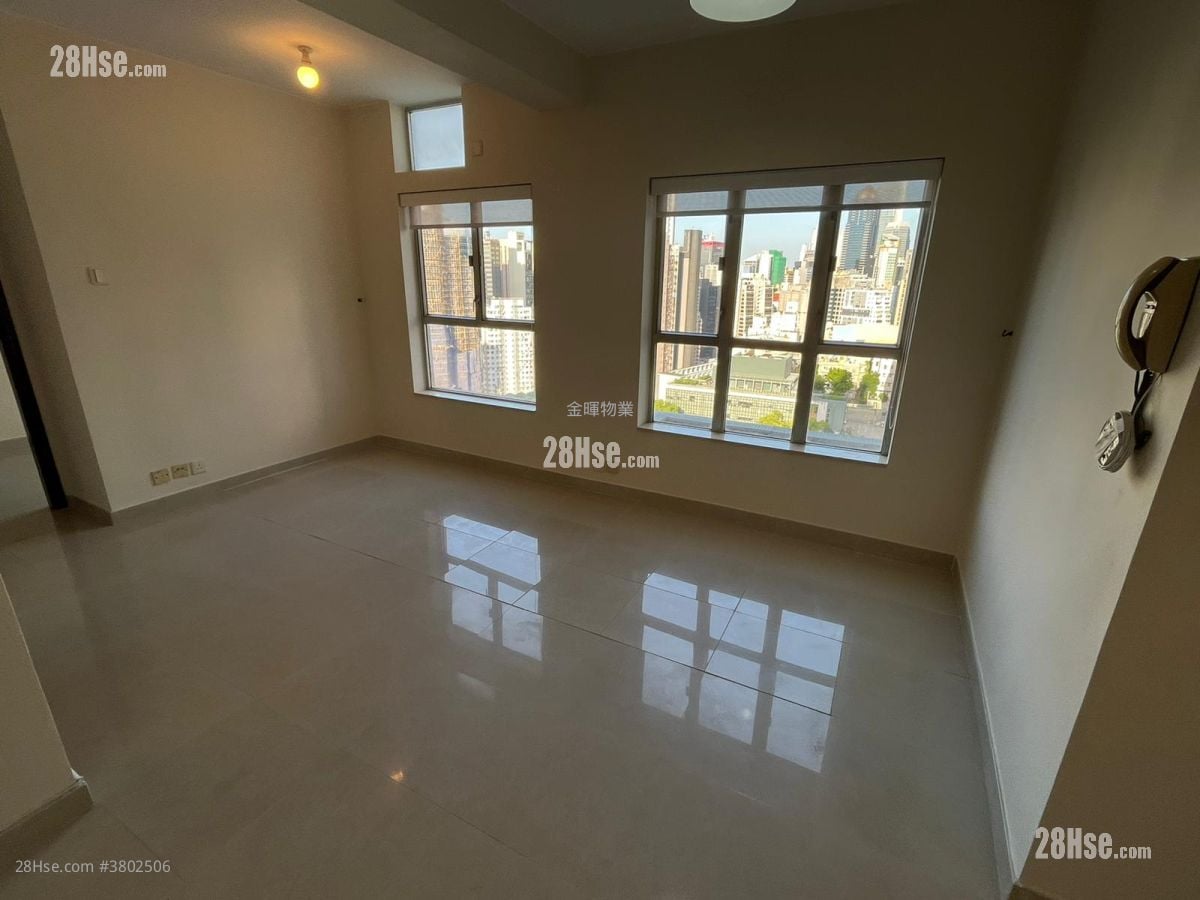 Ko Nga Court Sell 3 Bedrooms , 1 Bathroom 477 ft²