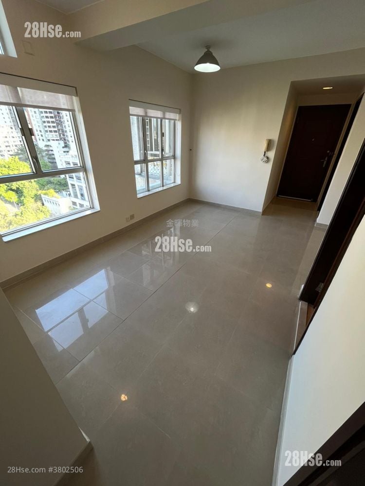 Ko Nga Court Sell 3 Bedrooms , 1 Bathroom 477 ft²