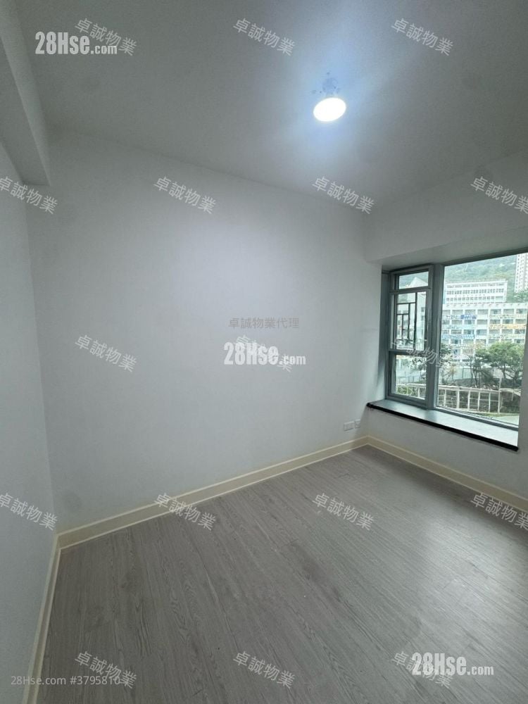 Summit Terrace Rental 2 Bedrooms , 1 Bathroom 435 ft²