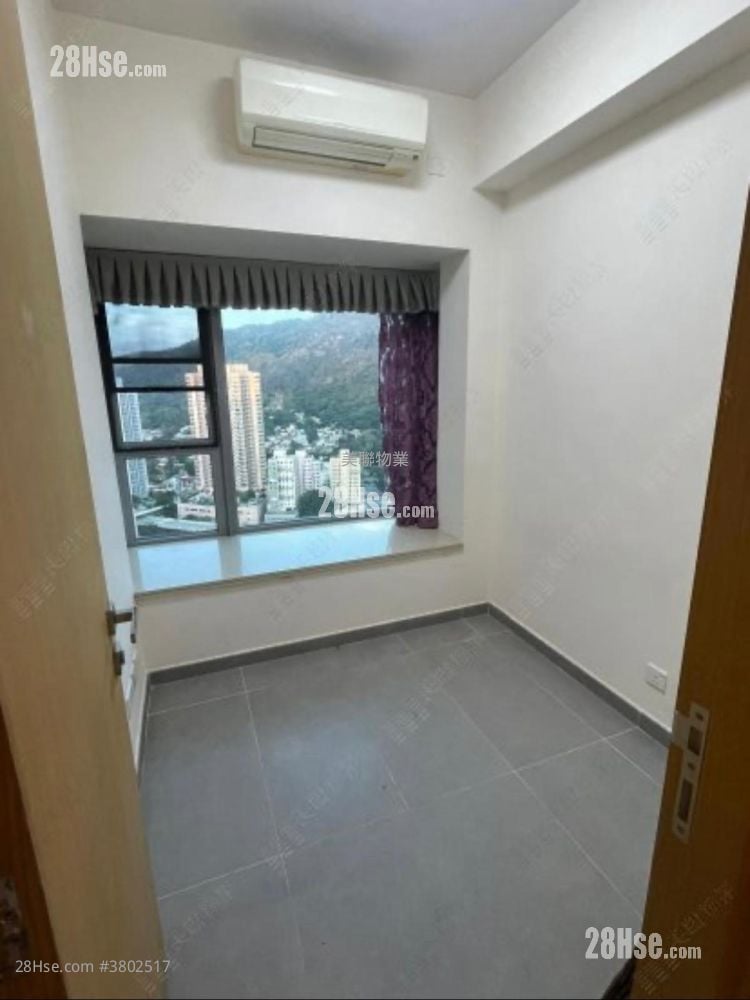 Century Gateway Rental 3 Bedrooms , 1 Bathroom 584 ft²