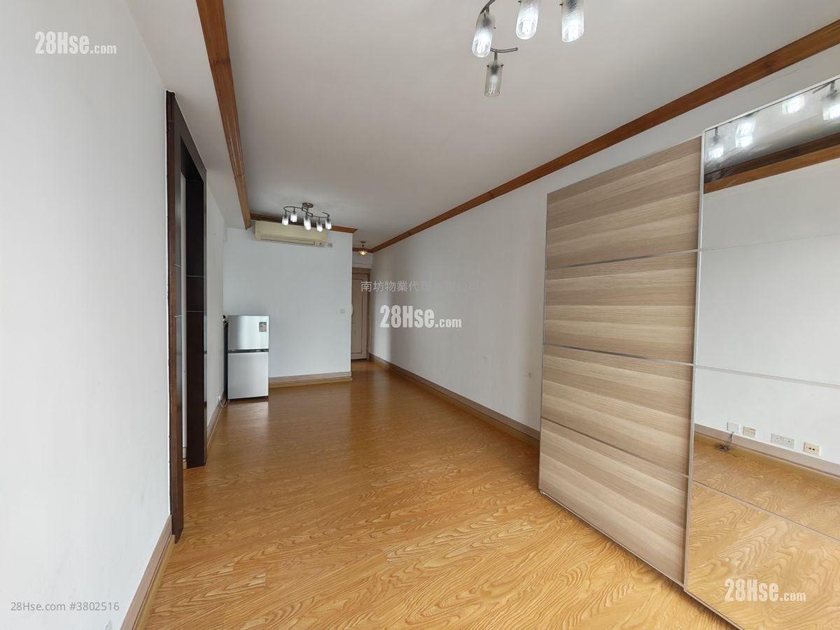 The Orchards Sell 3 Bedrooms , 2 Bathrooms 752 ft²