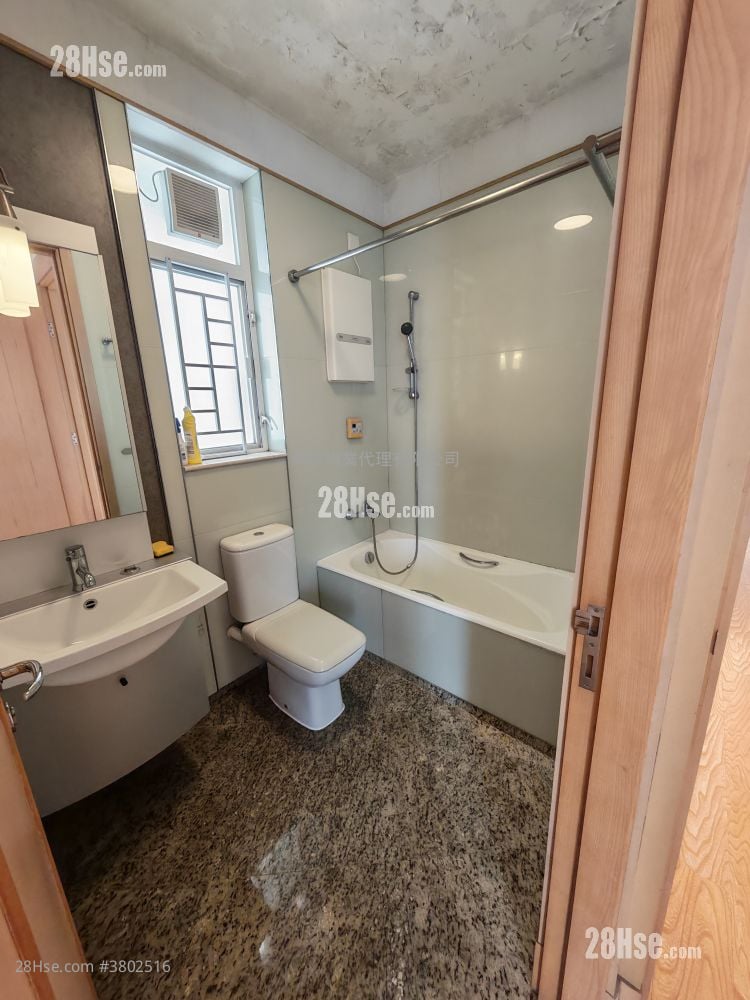 The Orchards Sell 3 Bedrooms , 2 Bathrooms 752 ft²