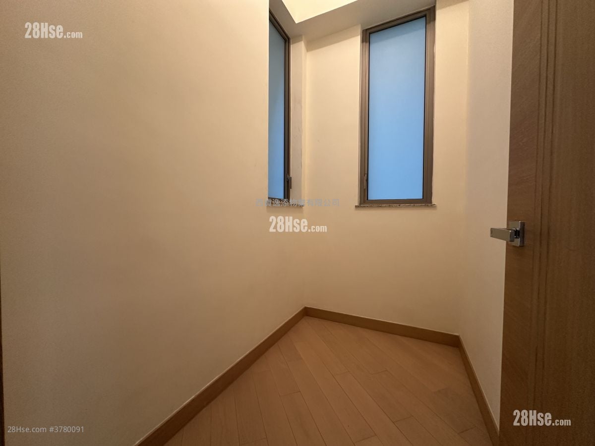 逸珑园 售盘 2 房 , 1 浴室 700 平方尺