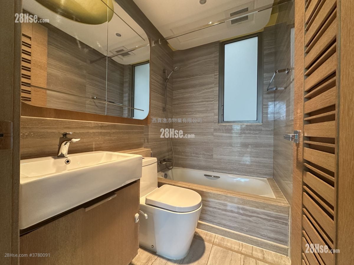 逸珑园 售盘 2 房 , 1 浴室 700 平方尺