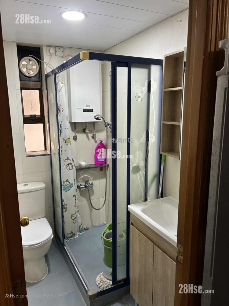 Hang Hau Village Sell 3 Bedrooms , 1 Bathroom 700 ft²