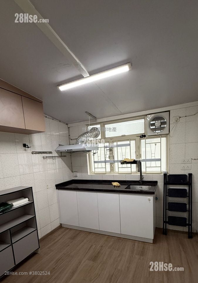 惠风街13-15号 租盘 2 房 , 1 浴室 300 平方尺