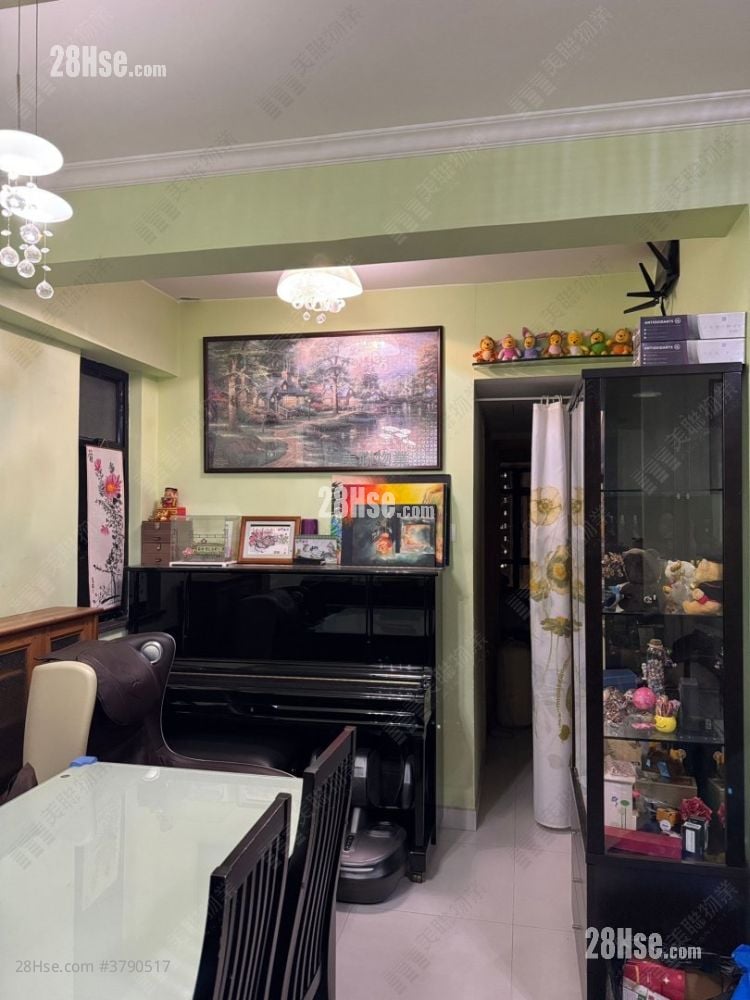 Sunshine City Sell 3 Bedrooms , 1 Bathroom 551 ft²