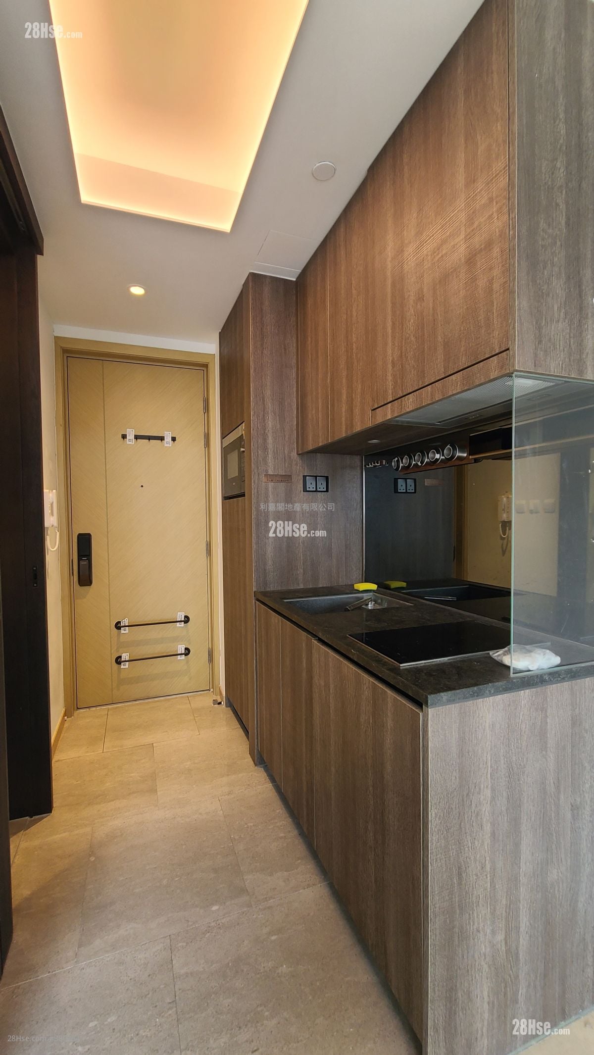 Novum West Rental 230 ft²