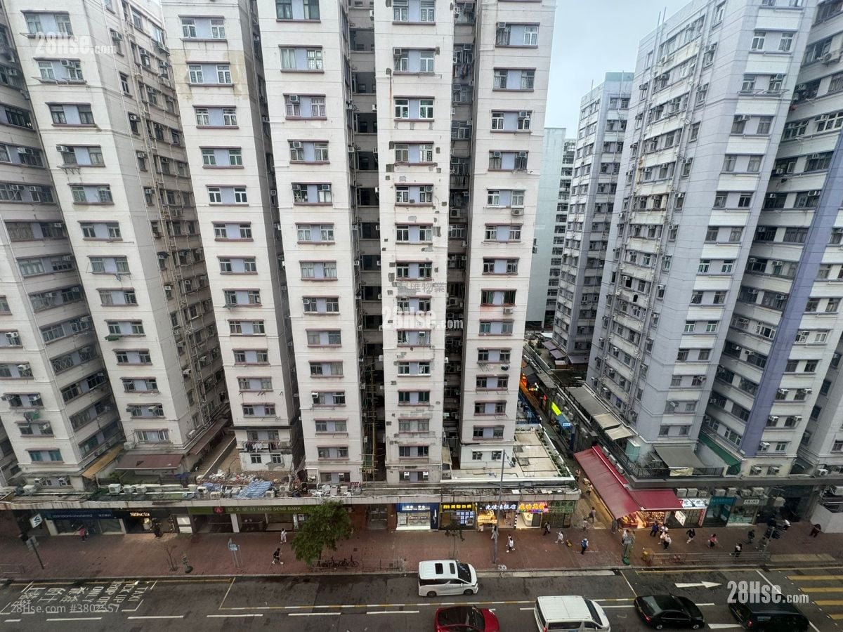 Tak Man Building Rental 2 Bedrooms , 1 Bathroom 321 ft²