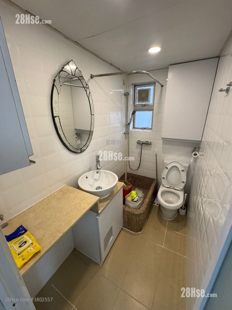 Tak Man Building Rental 2 Bedrooms , 1 Bathroom 321 ft²
