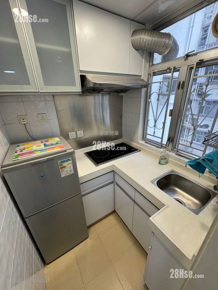 Tak Man Building Rental 2 Bedrooms , 1 Bathroom 321 ft²