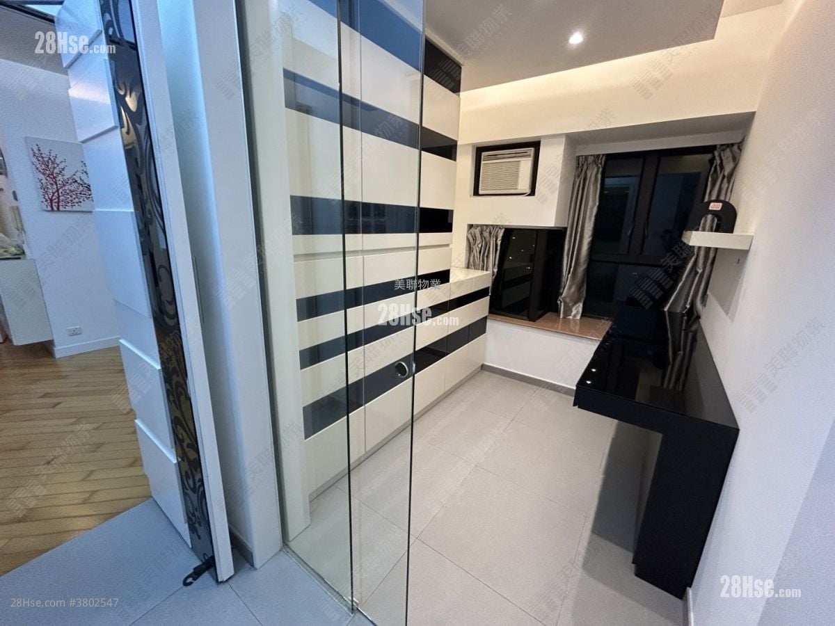 Villa By The Park Sell 2 Bedrooms , 1 Bathroom 442 ft²