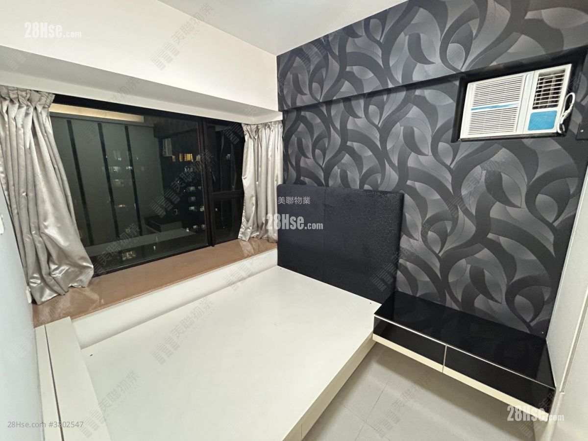 Villa By The Park Sell 2 Bedrooms , 1 Bathroom 442 ft²