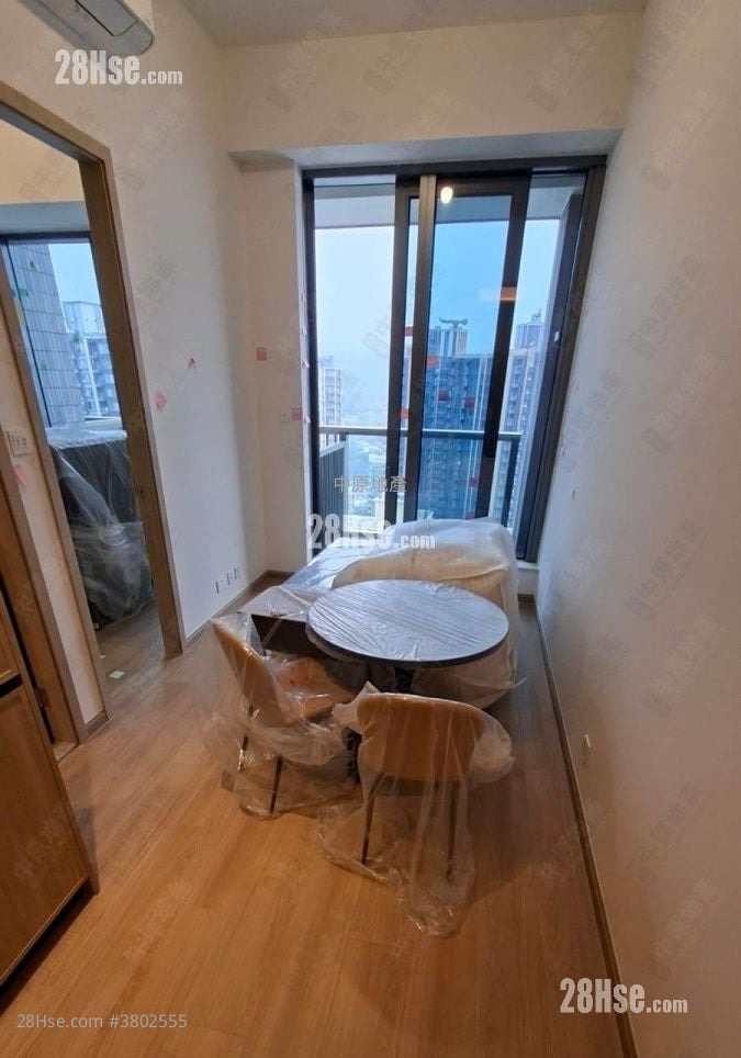 朗天峰 售盘 1 房 286 平方尺