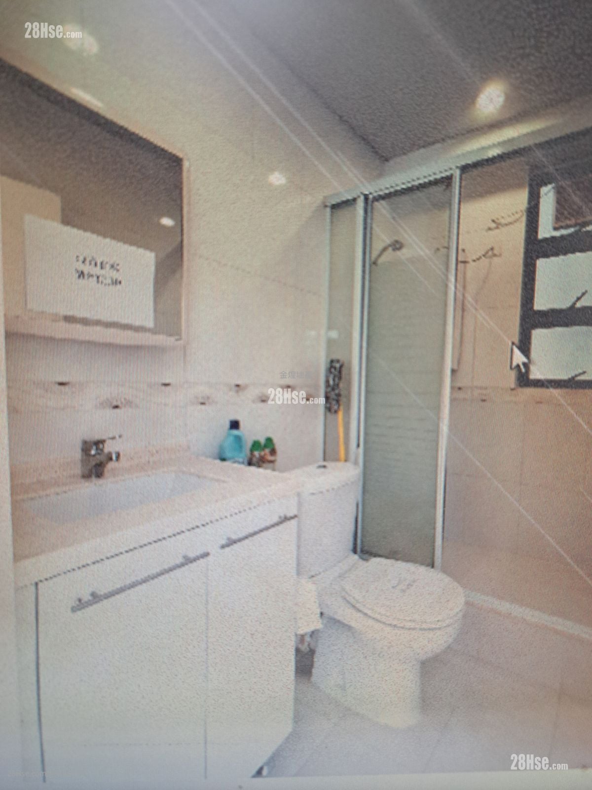 诚和阁 租盘 3 房 , 2 浴室 693 平方尺