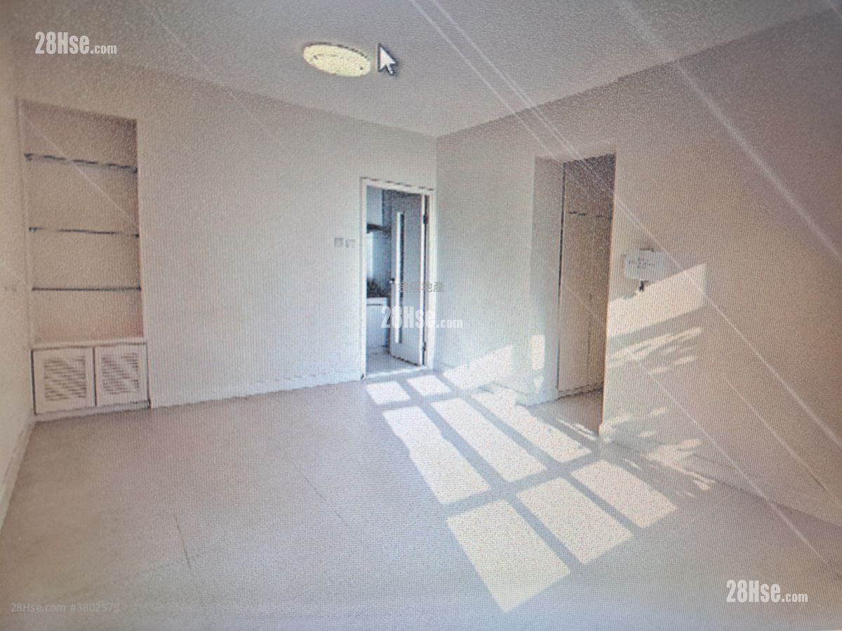 诚和阁 租盘 3 房 , 2 浴室 693 平方尺