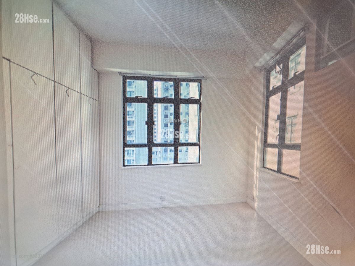 诚和阁 租盘 3 房 , 2 浴室 693 平方尺