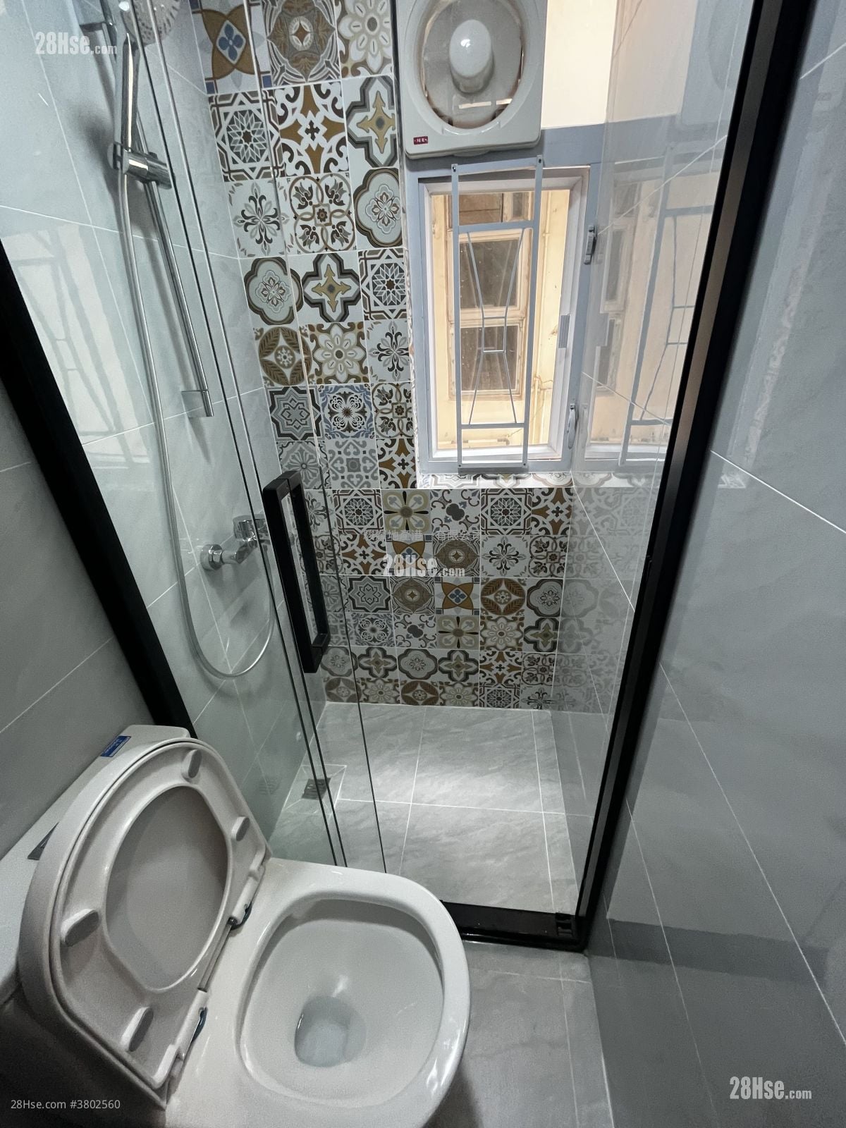 泰港大厦 租盘 1 浴室 150 平方尺