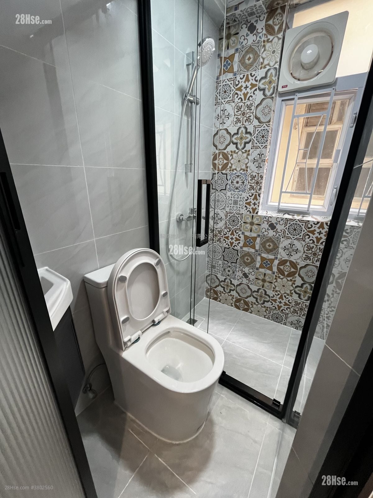 泰港大厦 租盘 1 浴室 150 平方尺