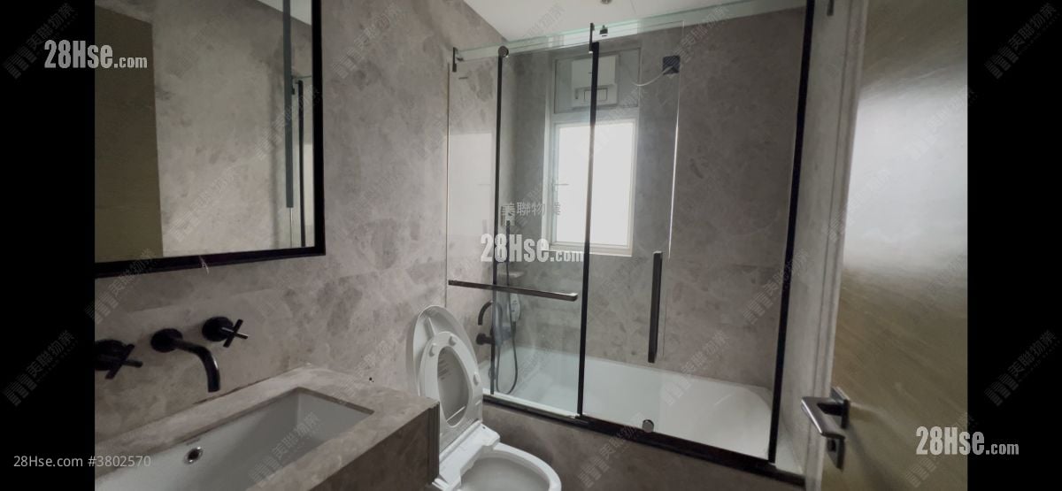 Aqua Blue Sell 3 Bedrooms , 2 Bathrooms 929 ft²