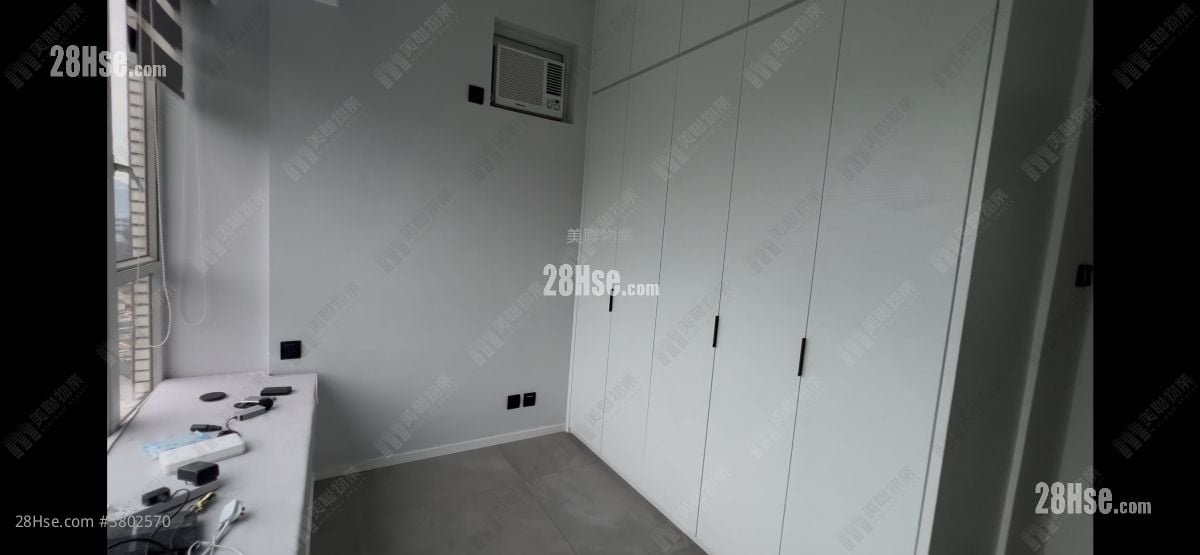 Aqua Blue Sell 3 Bedrooms , 2 Bathrooms 929 ft²